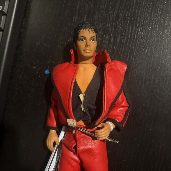 1984 Thriller: Michael Jackson Doll - Picture 4 of 4